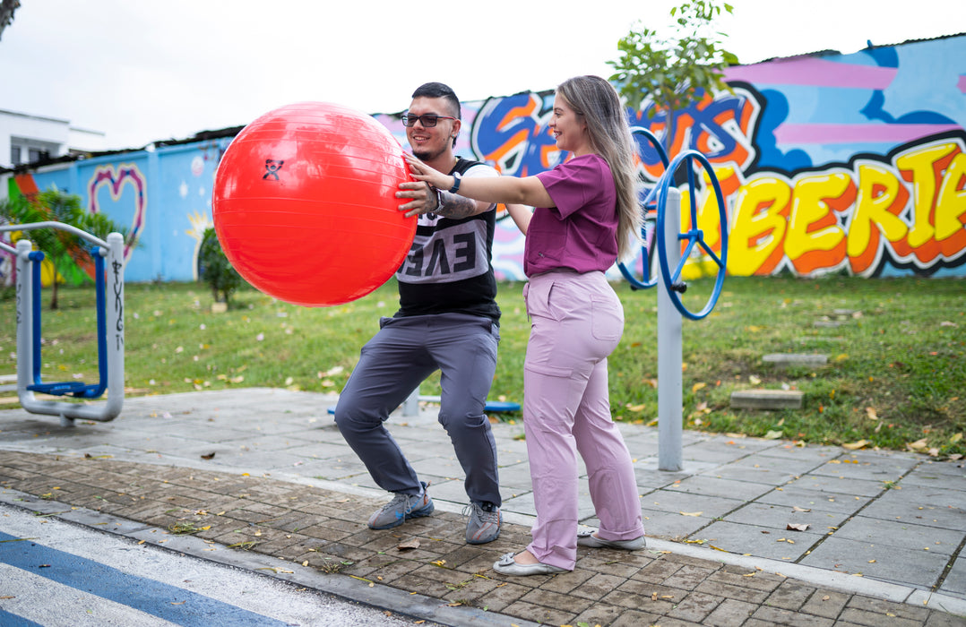 Pelota para ejercicio grande con superficie antideslizante